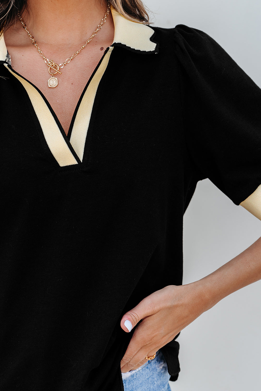 Black Color Contrast Collared V Neck Puff Sleeve Blouse